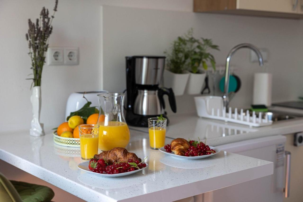Apartmani Kaiserin Crikvenica Exteriör bild